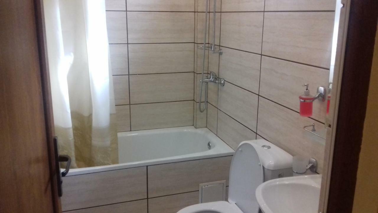 Runo Guest House Gagry Eksteriør bilde